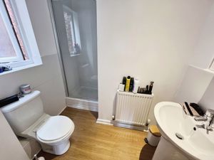 En suite- click for photo gallery